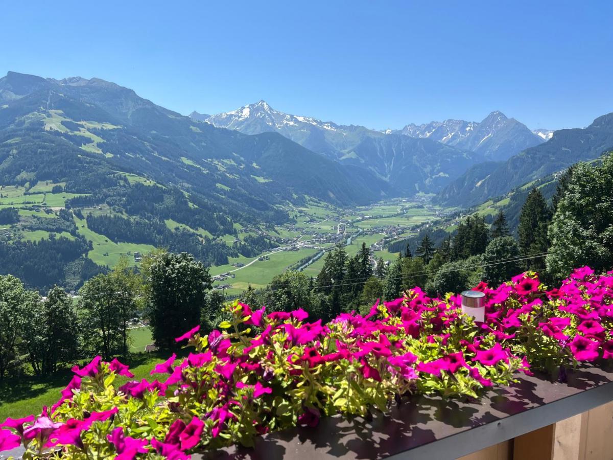 Ferienhaus Zillertal Panorama Blick Balkon Sauna Zellberg Exterior photo