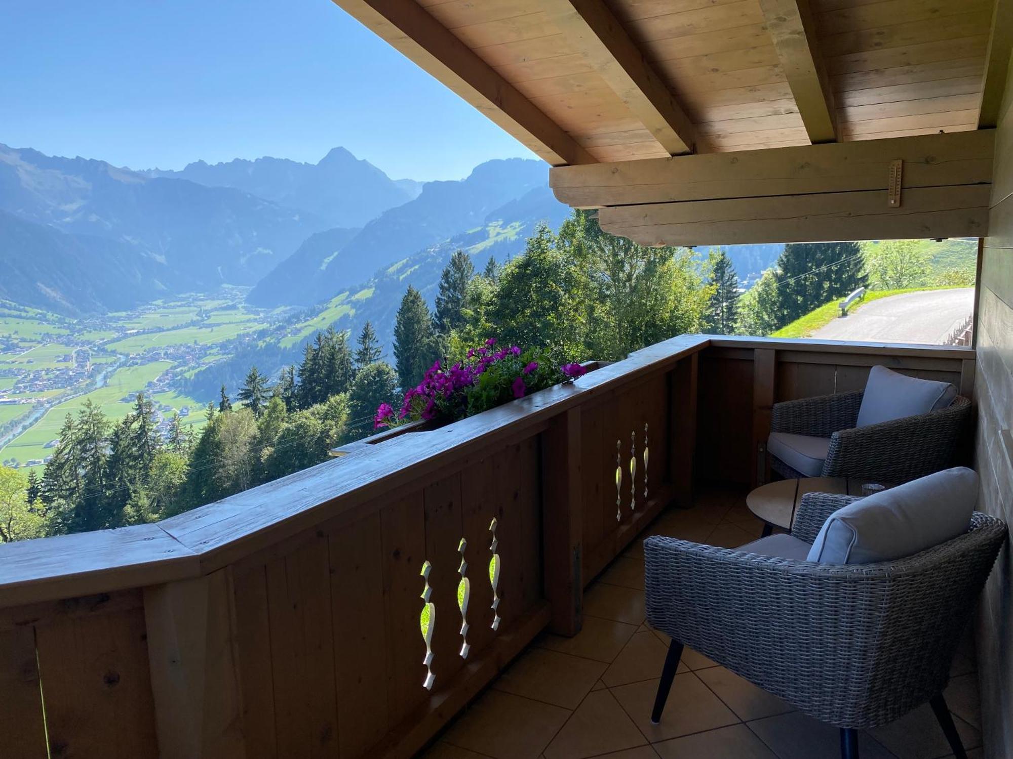 Ferienhaus Zillertal Panorama Blick Balkon Sauna Zellberg Exterior photo